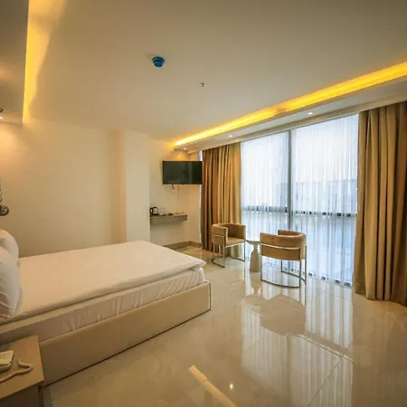 Отель Goerguelue 3*