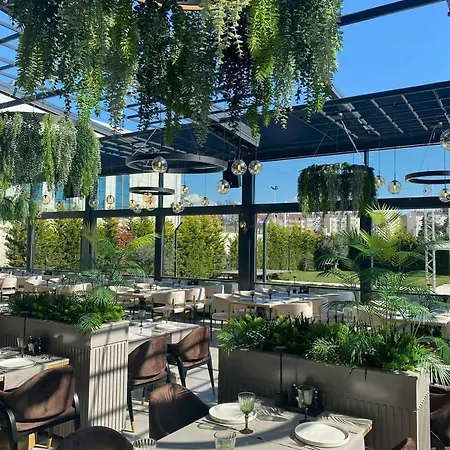 Goerguelue Отель